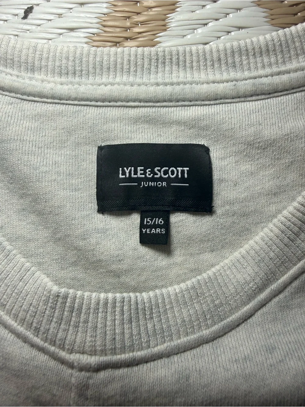 Lyle & Scott clean crewneck